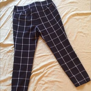 Loft blk pattered tan pants - size 8